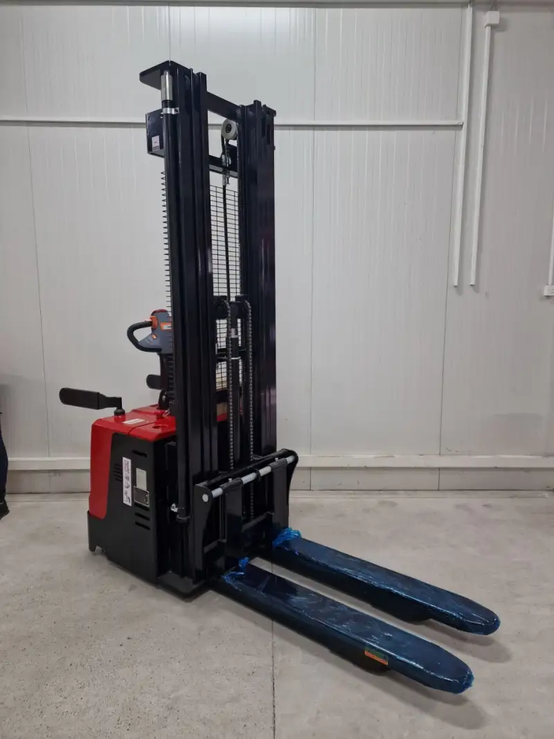 Premium Električni Staker SES 2055 2026